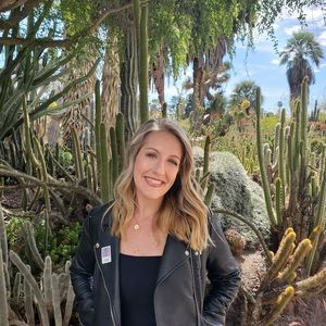 Meet your Posher, Neva